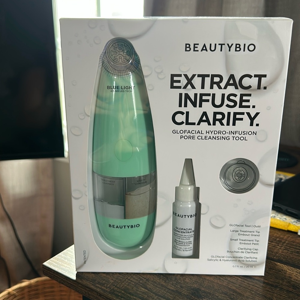 BEAUTYBIO GLOfacial Hydro-Infusion Pore Cleansing + Blue LED Clarifying Tool